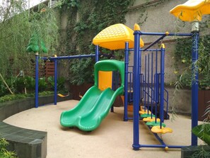 Children’s play area – outdoor