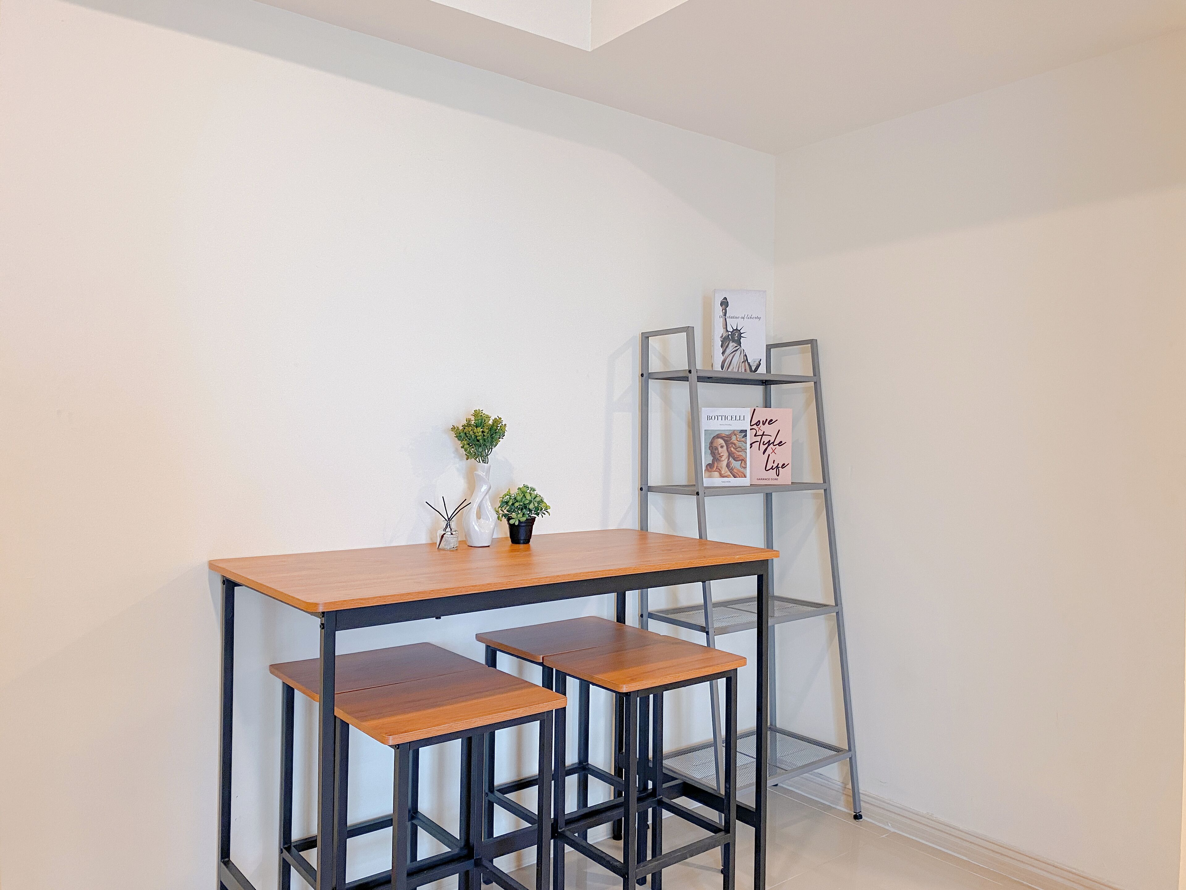 Leilighet – standard | Spiseområde på rommet