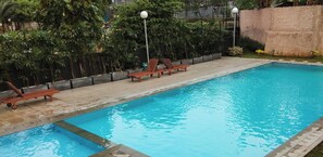 Outdoor pool - 2Br Medina Apartment Near Pelita Harapan University (Kelapa Dua)