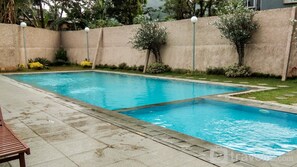 Outdoor pool - 2Br Medina Apartment Near Pelita Harapan University (Kelapa Dua)
