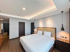 Standard Apartment - Spacious And Strategic Location 3Br At Kondominium Regensi Apartment (Surabaya)
