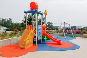 Children's play area - outdoor