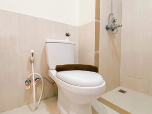 Standard Apartment | Bathroom