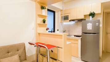 Standard Apartment | In-room dining
