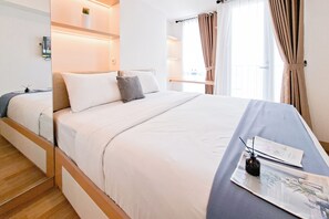 Standard Apartment - Good Deal Studio At Tokyo Riverside Pik 2 Apartment (Teluknaga)