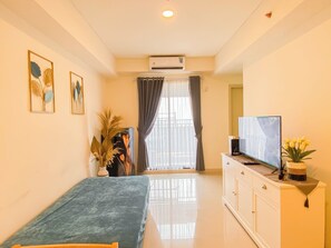 Standard Apartment | Living area