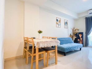 In-room dining - 3Br Apartment Near Dian Harapan School At Meikarta (Cikarang)
