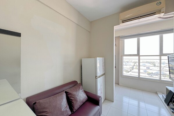Standard Apartment | Living area