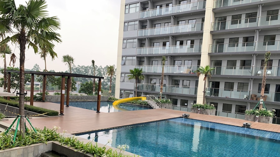Spacious 3Br At Daan Mogot City Apartment