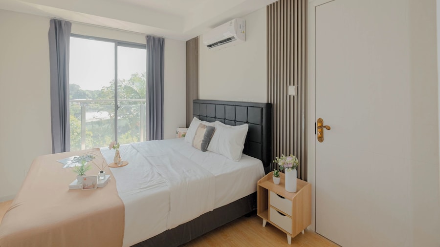 Spacious 3Br At Daan Mogot City Apartment