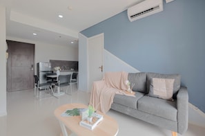 Standard Apartment | Living area