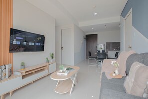 Standard Apartment | Living area