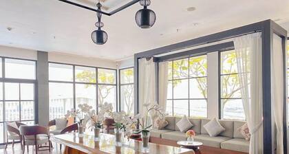 Spacious And Elegant 2Br At One East Penthouse & Residence Apartment