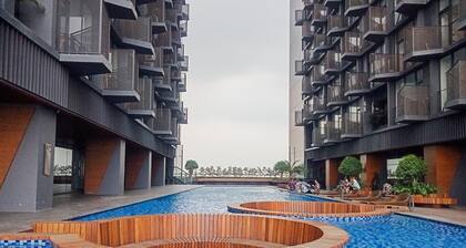 Modern Rustic Studio Apartment At Carstensz Residence