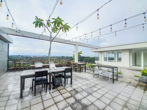Spacious 2Br At Green Park Yogyakarta Apartment
