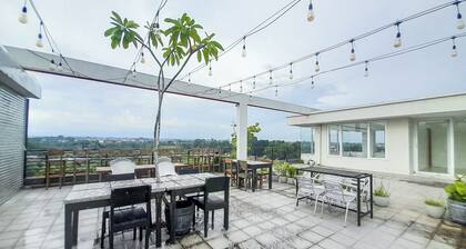 Spacious 2Br At Green Park Yogyakarta Apartment