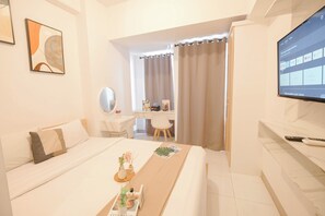Standard Apartment - Modern Soft Minimalist Studio At Tokyo Riverside Pik 2 Apartment (Teluknaga)