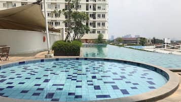 Udendørs pool