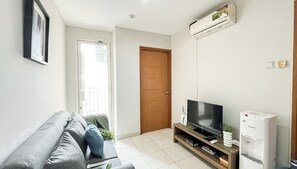 Standard Apartment | Living area