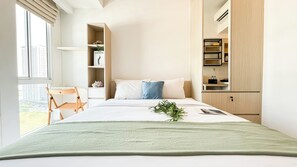 Room - Minimalist Studio At Tokyo Riverside Pik 2 Apartment (Teluknaga)