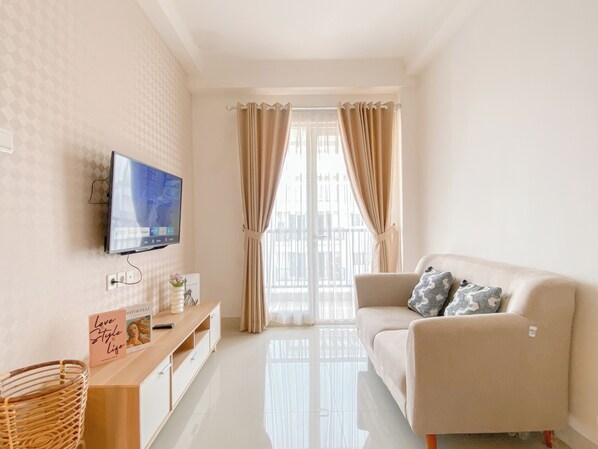 Living area - Soft Urban Living 2Br At Signature Park Grande Apartment (Jakarta)