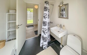 Shower - 3 bedroom lovely home in Gedser (Gedser)