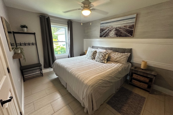 2 bedrooms, iron/ironing board, WiFi, bed sheets