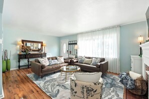 تلفزيون، مكتب