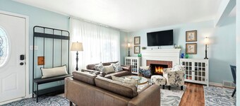 Adorable, Peaceful Retreat In Premier Fort Wayne Location, Sycamore House