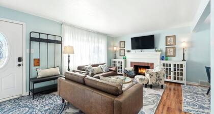 Adorable, Peaceful Retreat In Premier Fort Wayne Location, Sycamore House