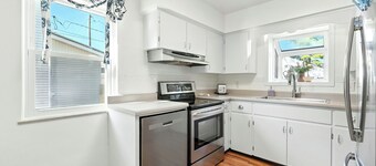 Adorable, Peaceful Retreat In Premier Fort Wayne Location, Sycamore House
