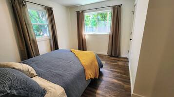 3 bedrooms, WiFi, bed sheets