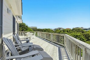 Terrace/patio - Mr. Sandman | 1080 ft to the beach | Private Pool, Hot Tub, and Dog Friendly (Corolla)