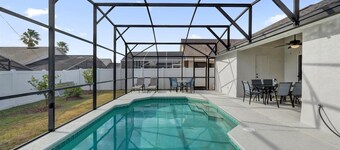 3 Bedroom Family Retreat Near The Magic