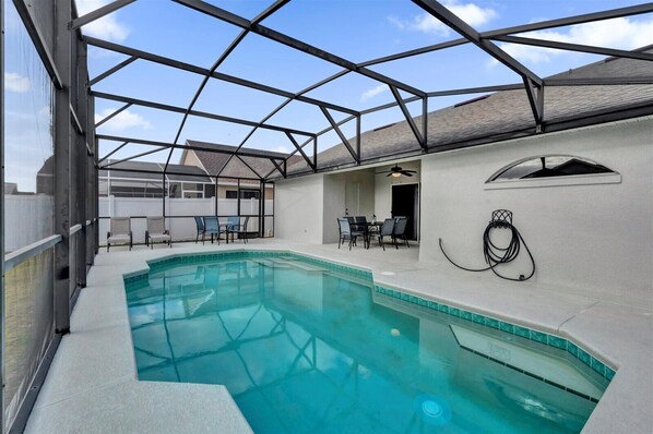 Piscine extérieure, piscine chauffée
