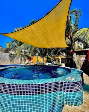 2 piscinas al aire libre