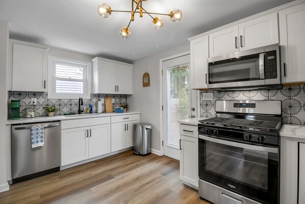 Microwave, oven, stovetop, dishwasher