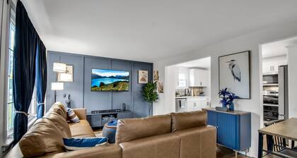 Modern Home 3 Minutes from Airport!
