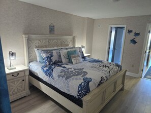 1 bedroom, iron/ironing board, travel cot, free WiFi - 1-bedroom condo with a view (Myrtle Beach)