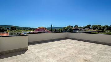 Casa superluxo, vista para o lago | Terraço/pátio