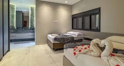 Mansão Luxo Lago - Caldas Novas