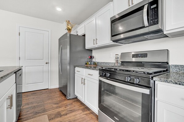 Microwave, oven, stovetop, dishwasher