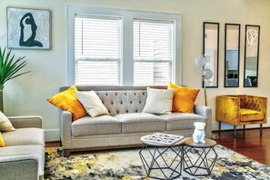 Unclassified image, 4 of 14, button