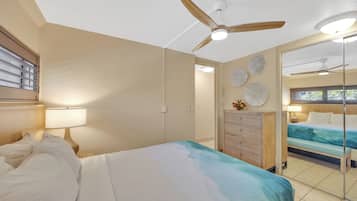 Apartamento clássico, 1 quarto, varanda coberta, vista para o oceano | Ferros/tábuas de passar roupa, Wi-Fi de cortesia, roupa de cama