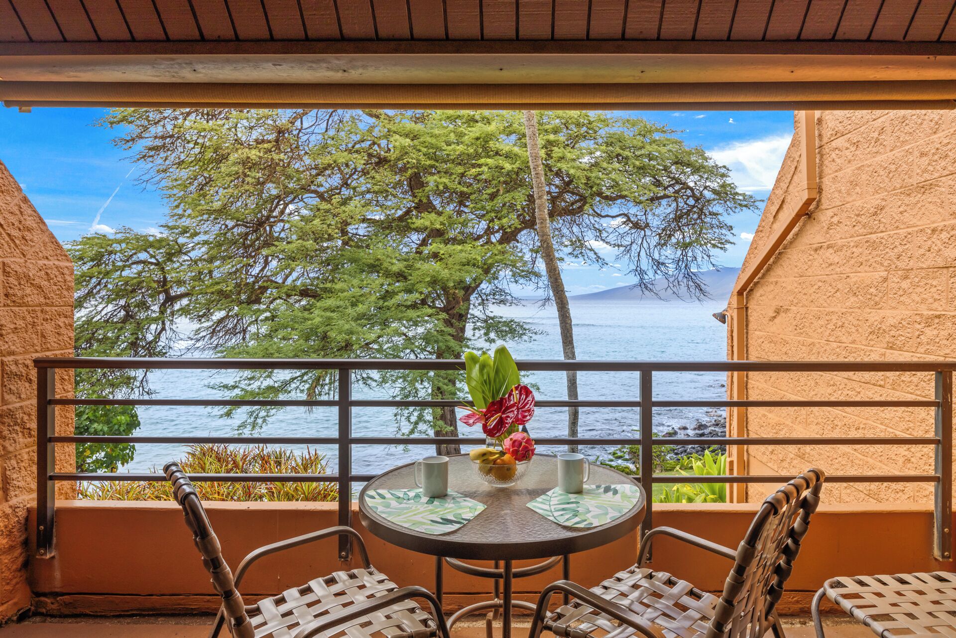 Apartamento clássico, 1 quarto, varanda coberta, vista para o oceano | Varanda coberta