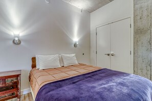 1 Schlafzimmer, Schreibtisch, WLAN, Bettwäsche