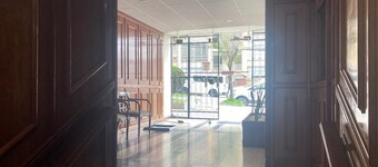 Breathtaking City View 3-BR Elevator Apartment