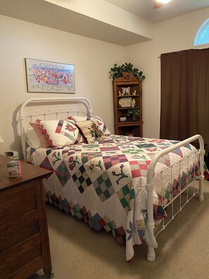 3 Schlafzimmer, Bügeleisen/Bügelbrett, WLAN, Bettwäsche