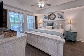 4 bedrooms, desk, iron/ironing board, free WiFi