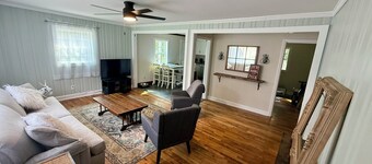 Charming 2-bedroom bungalow in delightful Carrboro.